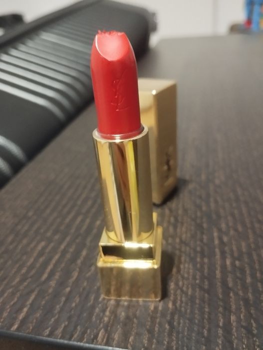 Pomadka Yves Saint Laurent 87