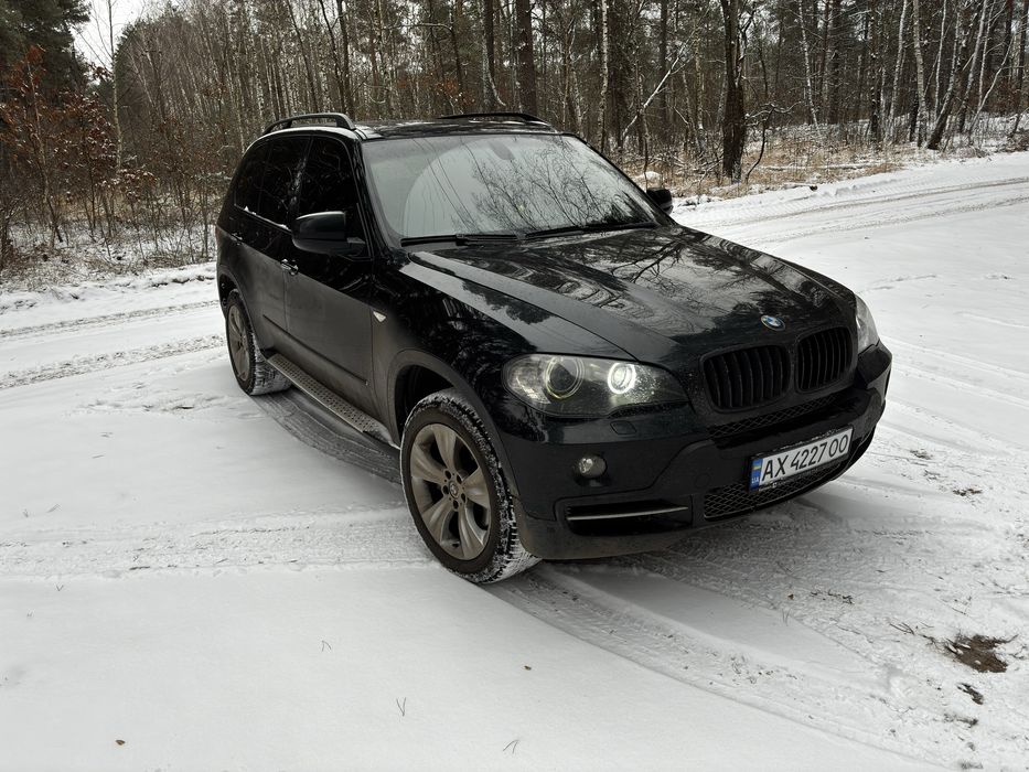 Продам BMW X5 e70 срочно !!