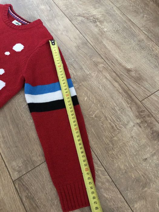 Продам новогодний свитер на возраст 8/9 лет