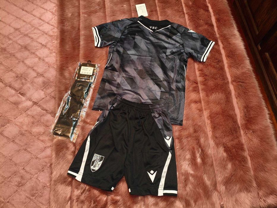 Camisola Criança Vitória Guimarães Equipamento Preto | NOVO