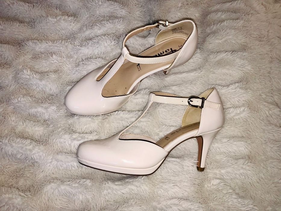 Жіночі босоніжки фірмові Tamaris