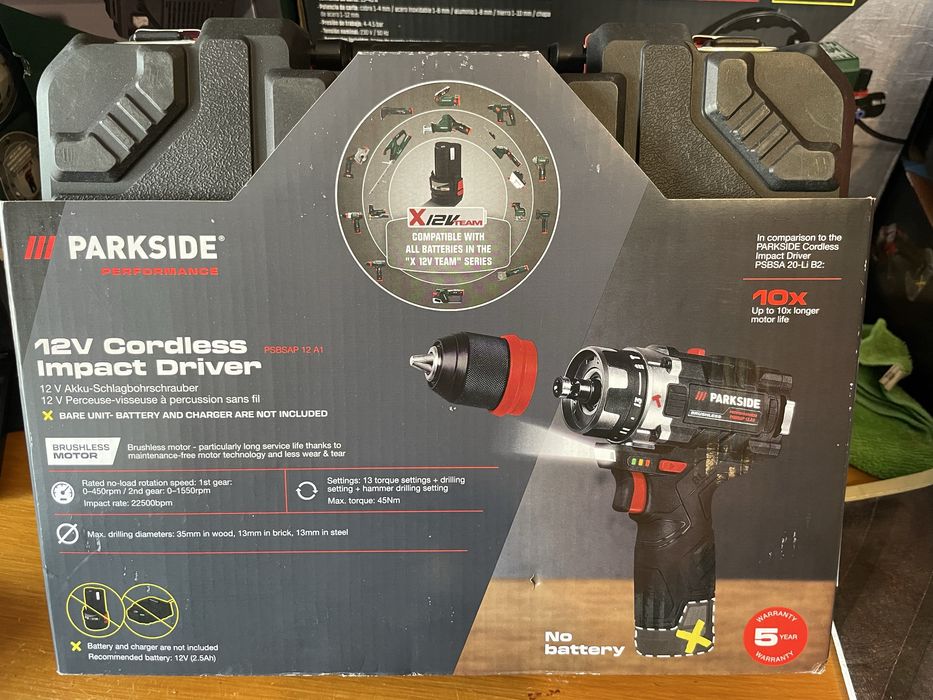 Aparafusadora Performance com Martelo da Parkside - 12V