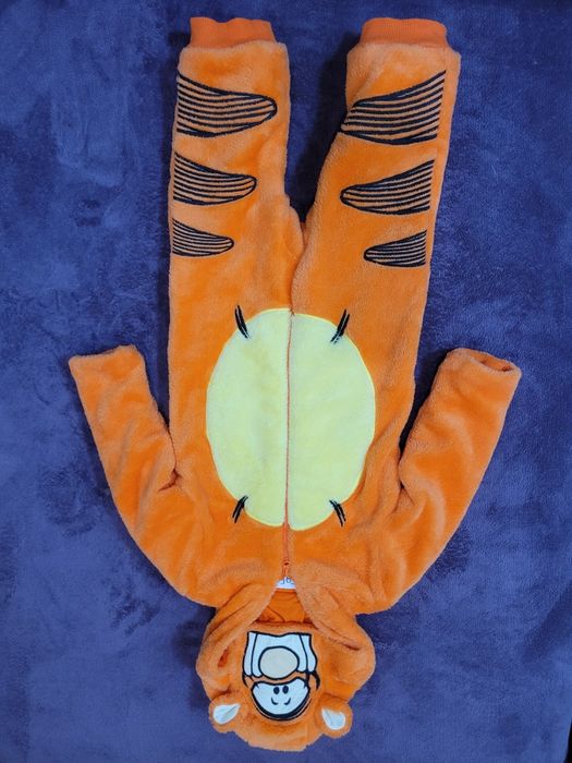 Продам теплий кігурумі на хлопчика  12-18міс