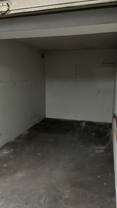 Garagem à venda na R. Joaquim Silva Torres, 125 - Maia