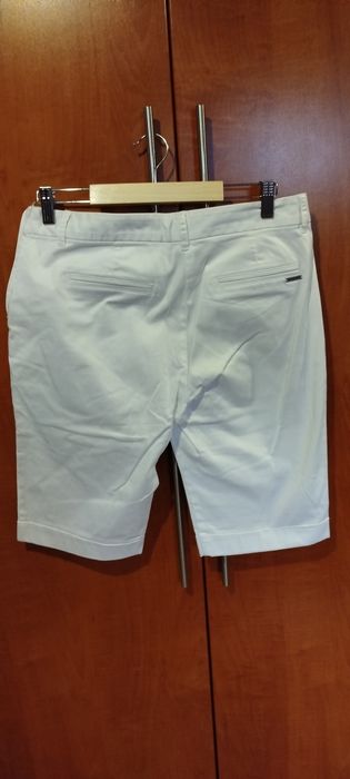 Białe spodenki Orsay Długość 56 cm Szerokość w pasie 42 cm Rozmiar M