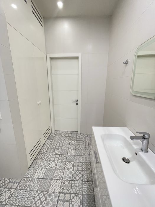 Продам 2-комн.кв. Центр, Менора, Литейная, 2А.