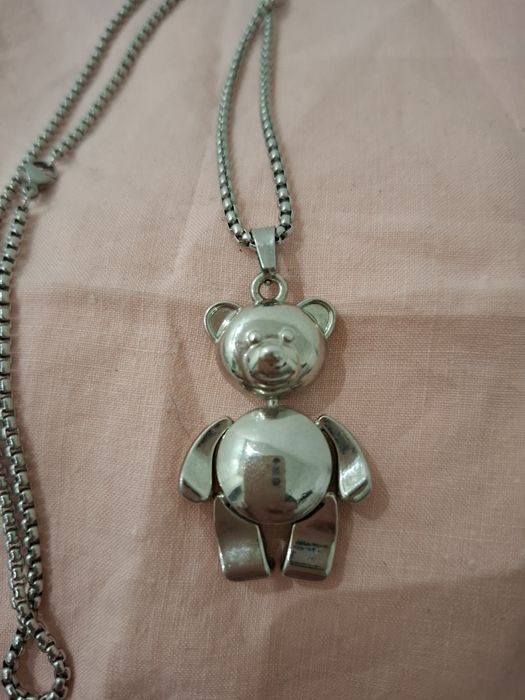 Colar / Cordão Teddy prateado em Aço 
Novo