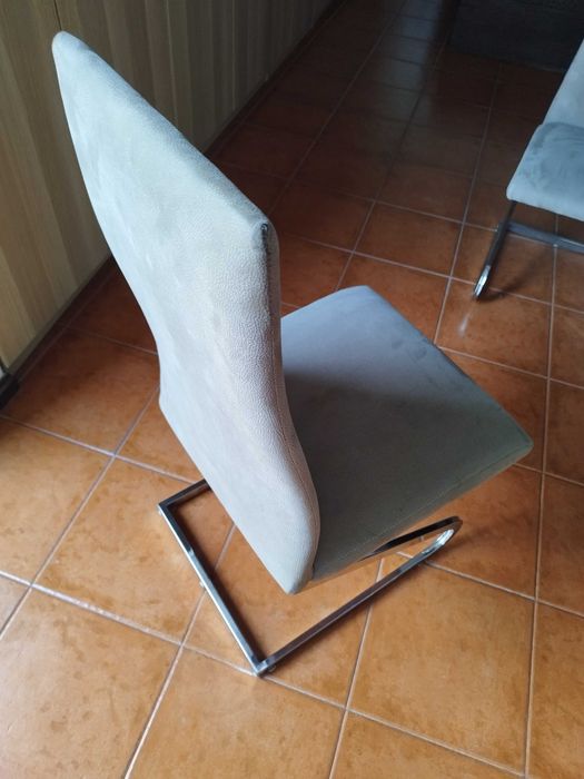 Cadeiras em tecido, impermeabilizado