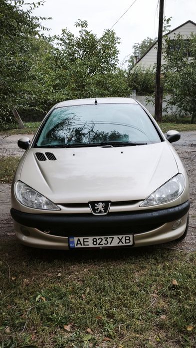 Продам Peugeot 206