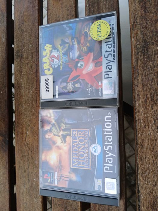 Dois jogos Playstation