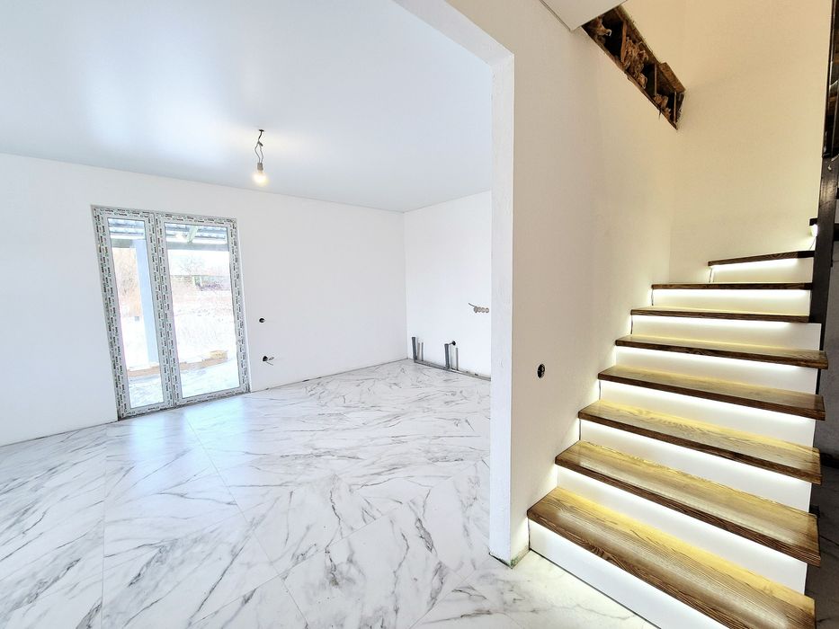 Новий будинок з ремонтом 2025 р вул. Корольова 100 кв.м 4 кімнати