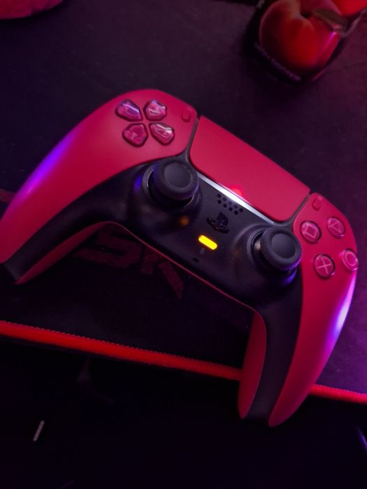 Pad ps5 z stacją ładującą