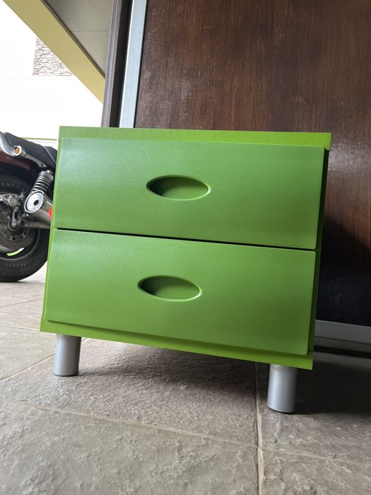 4 mesinhas de cabeceira