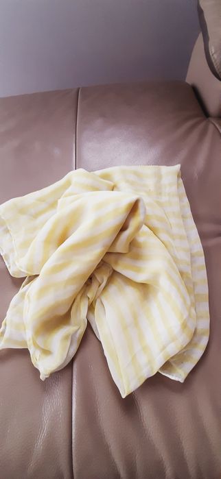 Nowa.Apaszka, chusta, szal.  
Stan idealny.