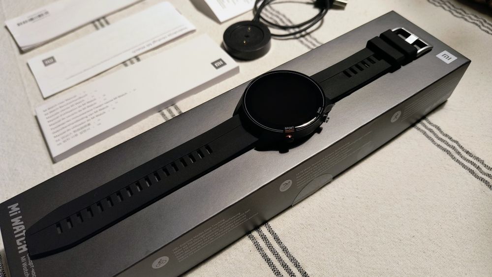 Smartwatch Xiaomi Mi Watch, czarny, amoled, idealny