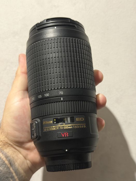 Продам об’єктив Nikon AF-S 70-300mm f/4.5-5.6G IF-ED VR