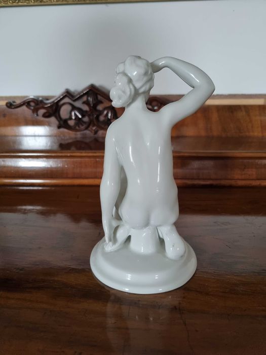 Stara Porcelanowa Figurka  Nagiej Kobiety Akt