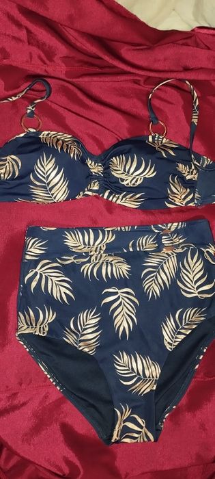 Продам купальник