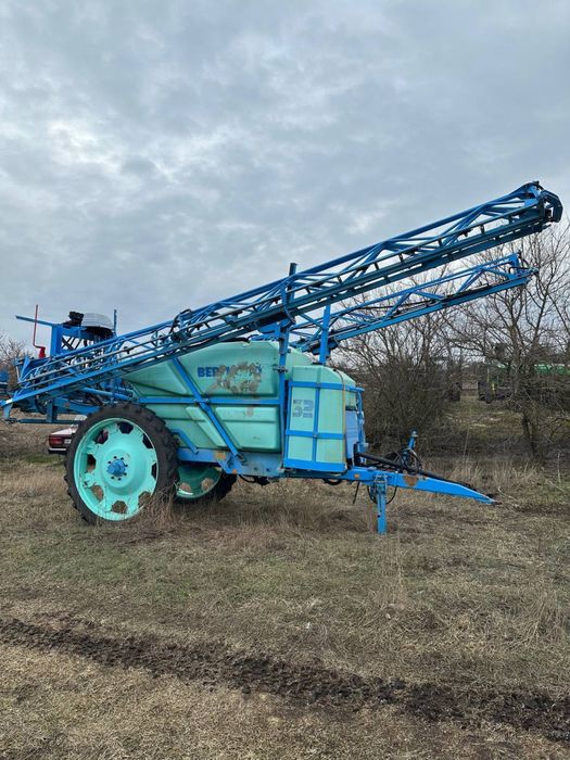 Оприскувач Berthoud 3200