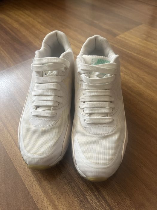 Nike Air Max 90 w kolorze biało beżowym