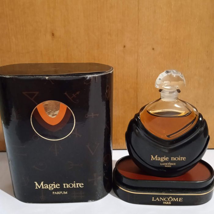 Духи Magie noire (Франция) времён СССР: 18 500 грн