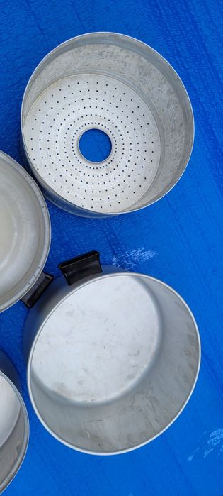 Stary garnek aluminiowy do soków