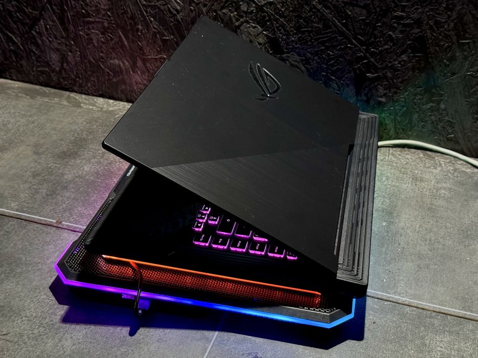 ASUS ROG RTX2070 8GB||i7-10750H|16/512|144Hz G-Sync
