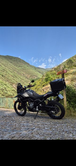 CFMOTO 450 MT com extras