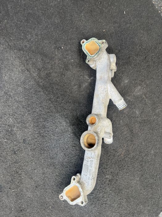 Tubo de refrigeração BMW M62 – Ref. OEM 11 53 7 022 200