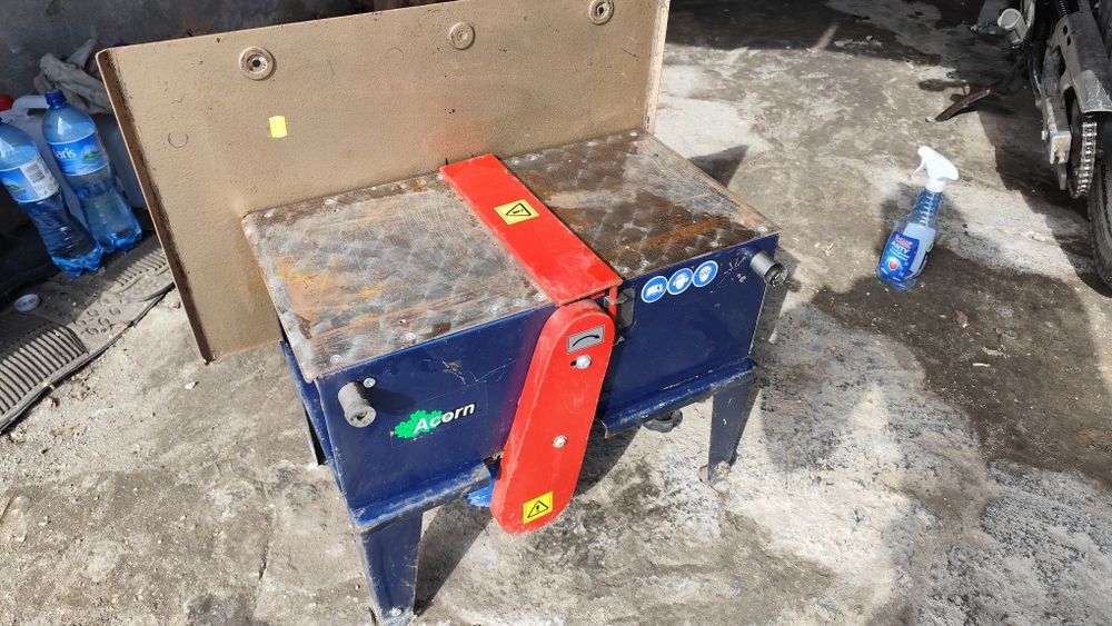 Acorn strugarka, frezarka