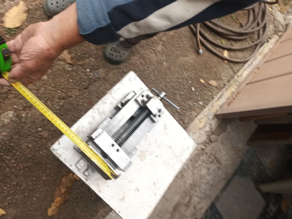 Продам тиски фрезерные