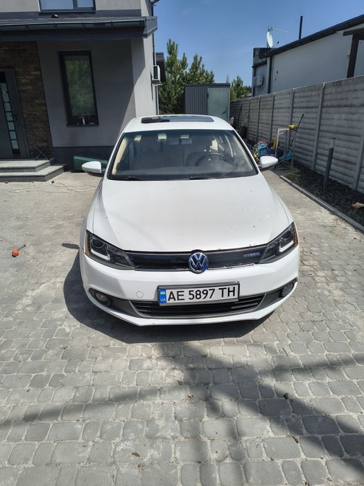 Volkswagen Jetta hybrid  2013