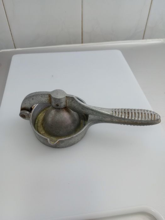 Espremedor de citrinos