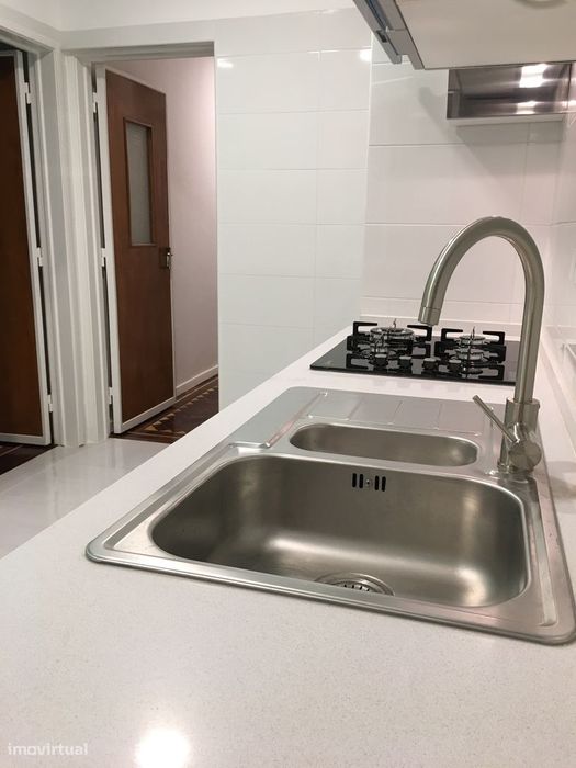 T3+1 com renovação recente e completamente equipado e mobilado