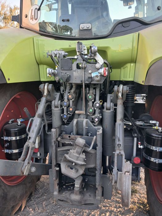 Ciągnik Claas Arion 620