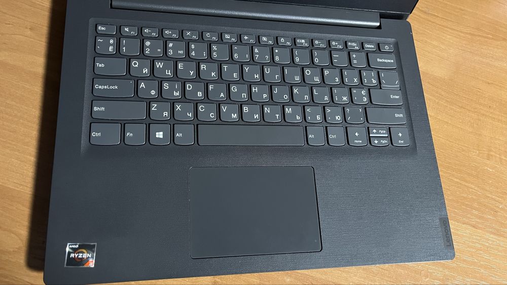 Продаю ноутбук lenovo