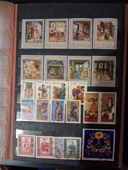 Klaser ze znaczkami z PRL, ok200szt