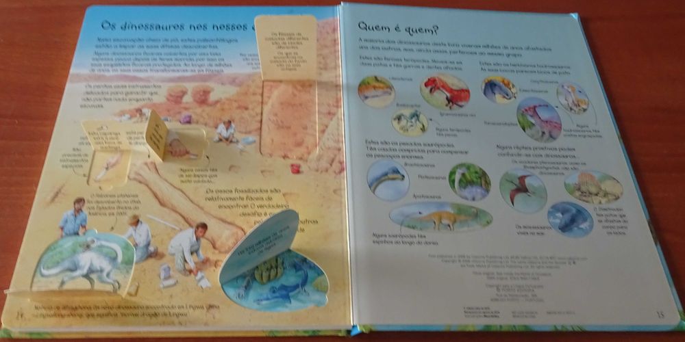 Espreita O Mundo dos Dinossauros (Com Mais de 50 Abas Para Levantar)