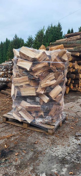 Drewno Dąb Grab Brzoza kominkowe drzewo opałowe suche świeże układane