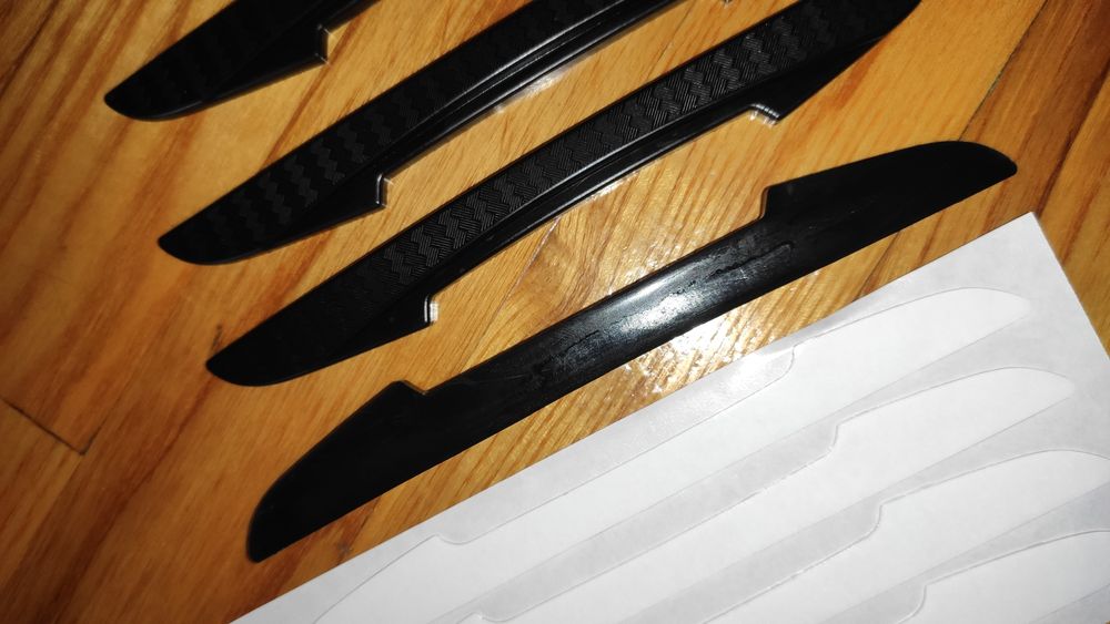 Протиударні накладки на двері авто