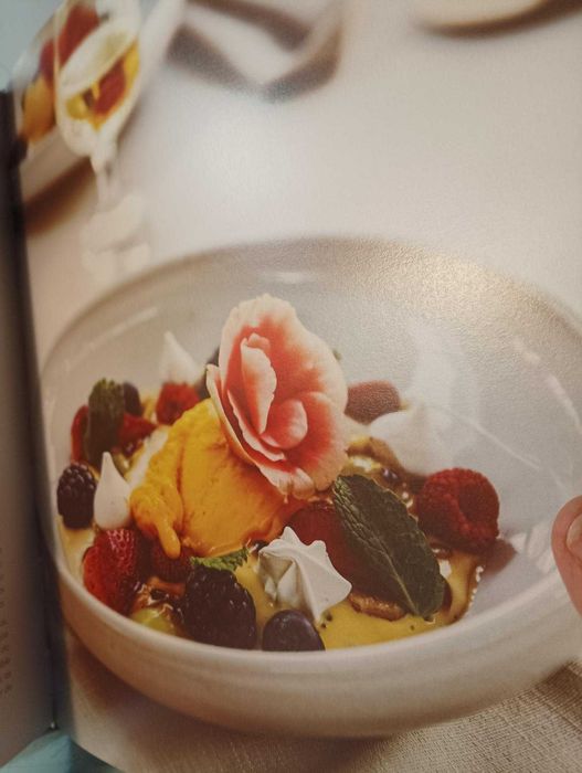 O livro O Mundo do Sal de Masterchef Henrique Fogaça