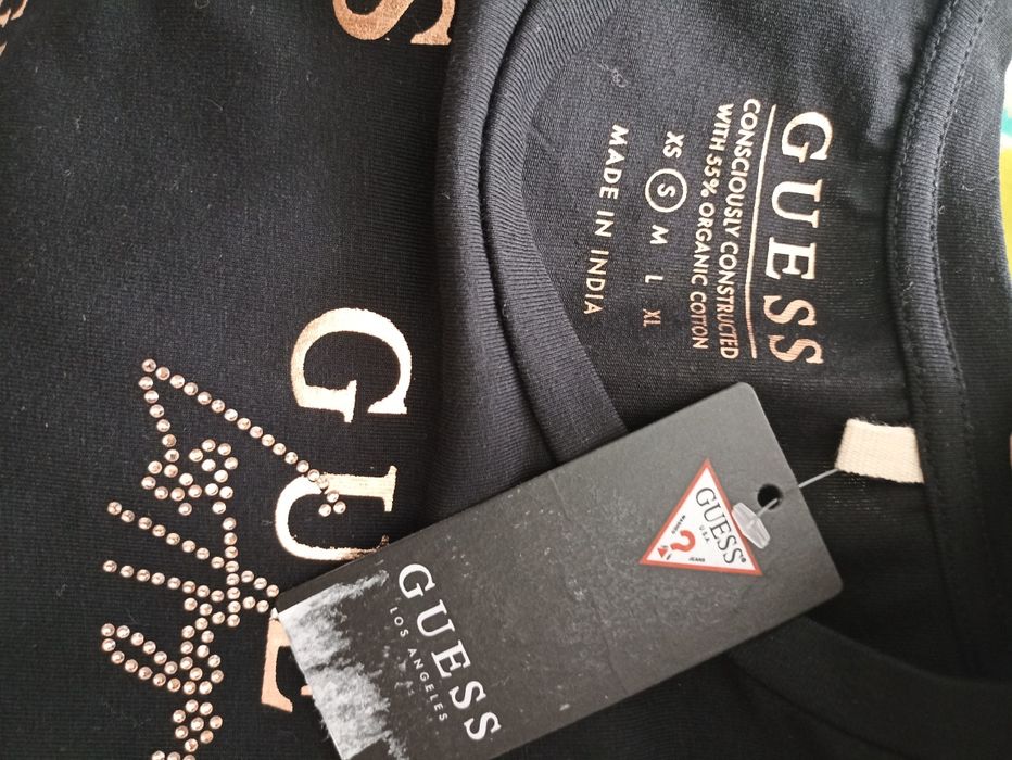 T-shirt czarny złote napisy Guess roz.XS/S