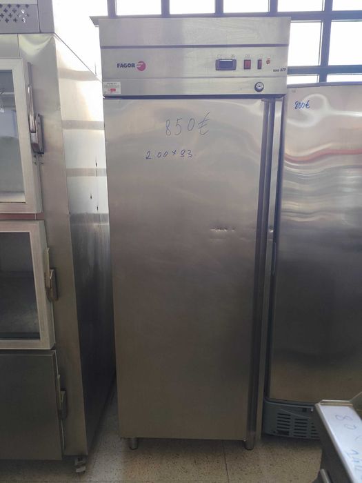Armário refrigerado em inox Fagor