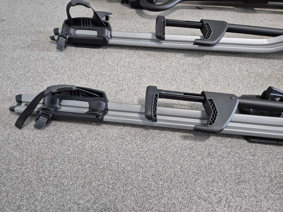 Thule ProRide 598 – uchwyt rowerowy dachowy – 3 sztuki