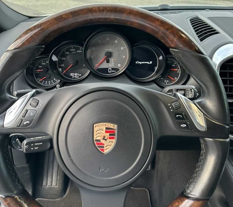 Porsche Cayenne 2011