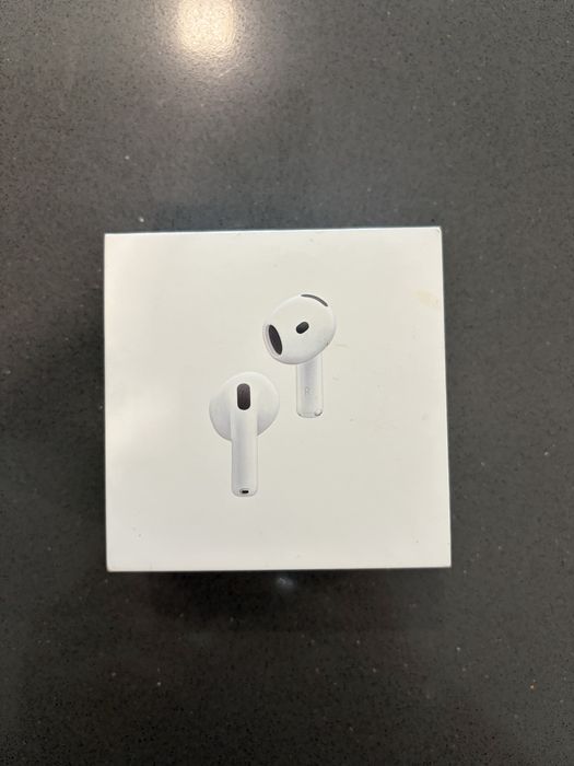 Airpods 4 sealed new