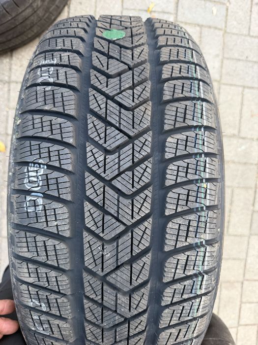 1x 255/50/19 Pirelli Scorpion Winter elect AO 2025r- nowa