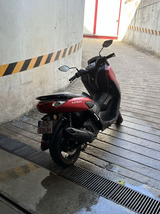 Yamaha Nmax 125 poucos Kms, linda