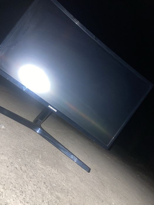 Монітор Samsung C24RG50FQI