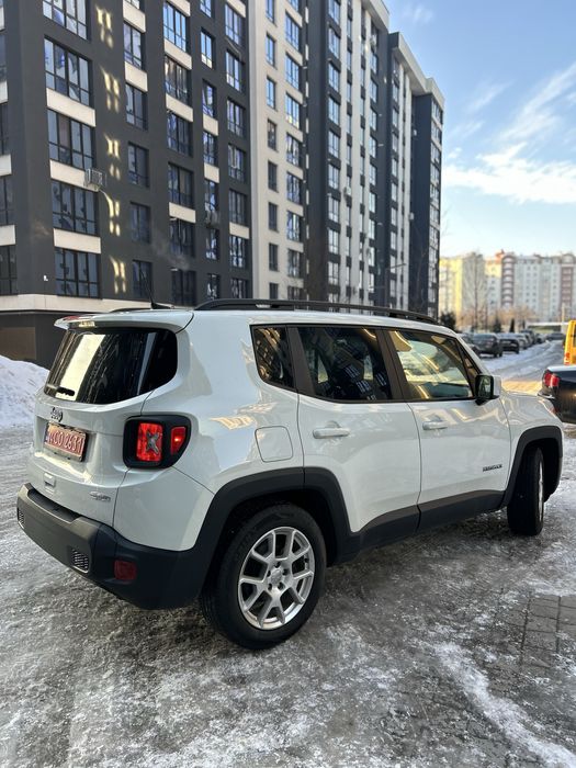 Jeep Renegade 2018 • Автомат • 2.4 Бензин • Свіже авто